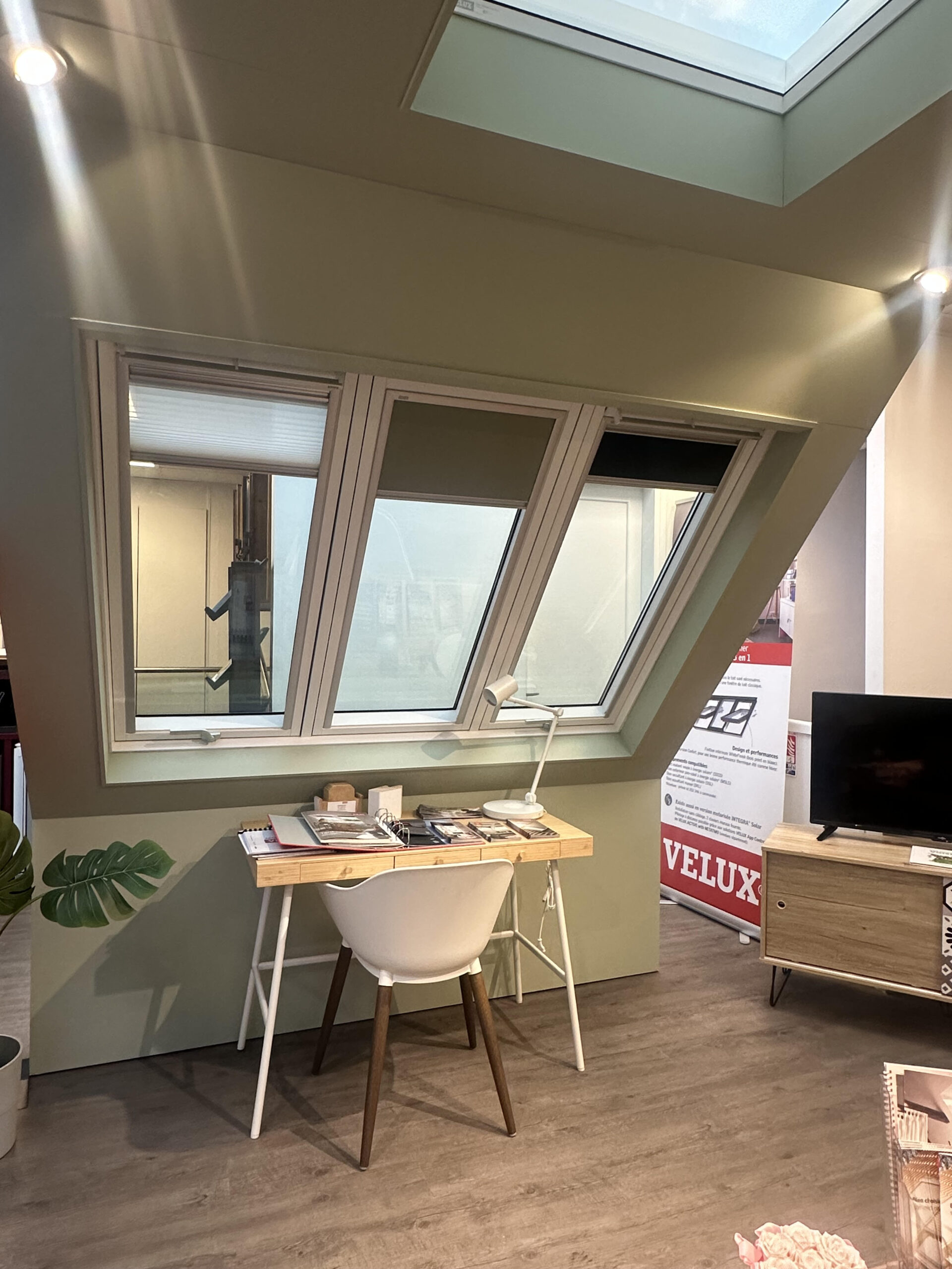 Espace bureau sous verrière VELUX®